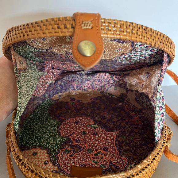 Amerii rattan purse round with leather strap - Picture 3 of 5